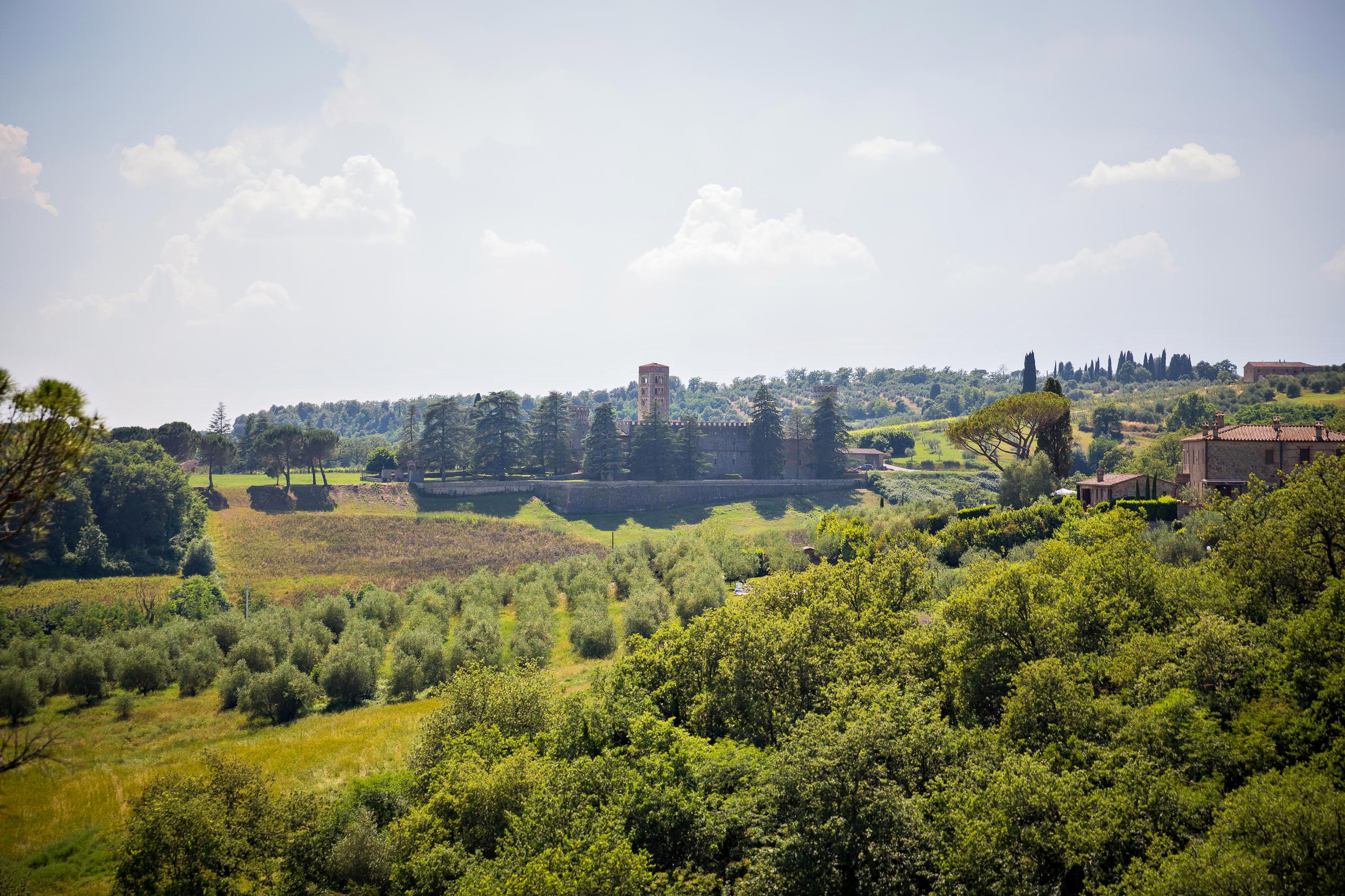 Castel Monastero - The Leading Hotels Of The World Castelnuovo Berardenga Exteriör bild