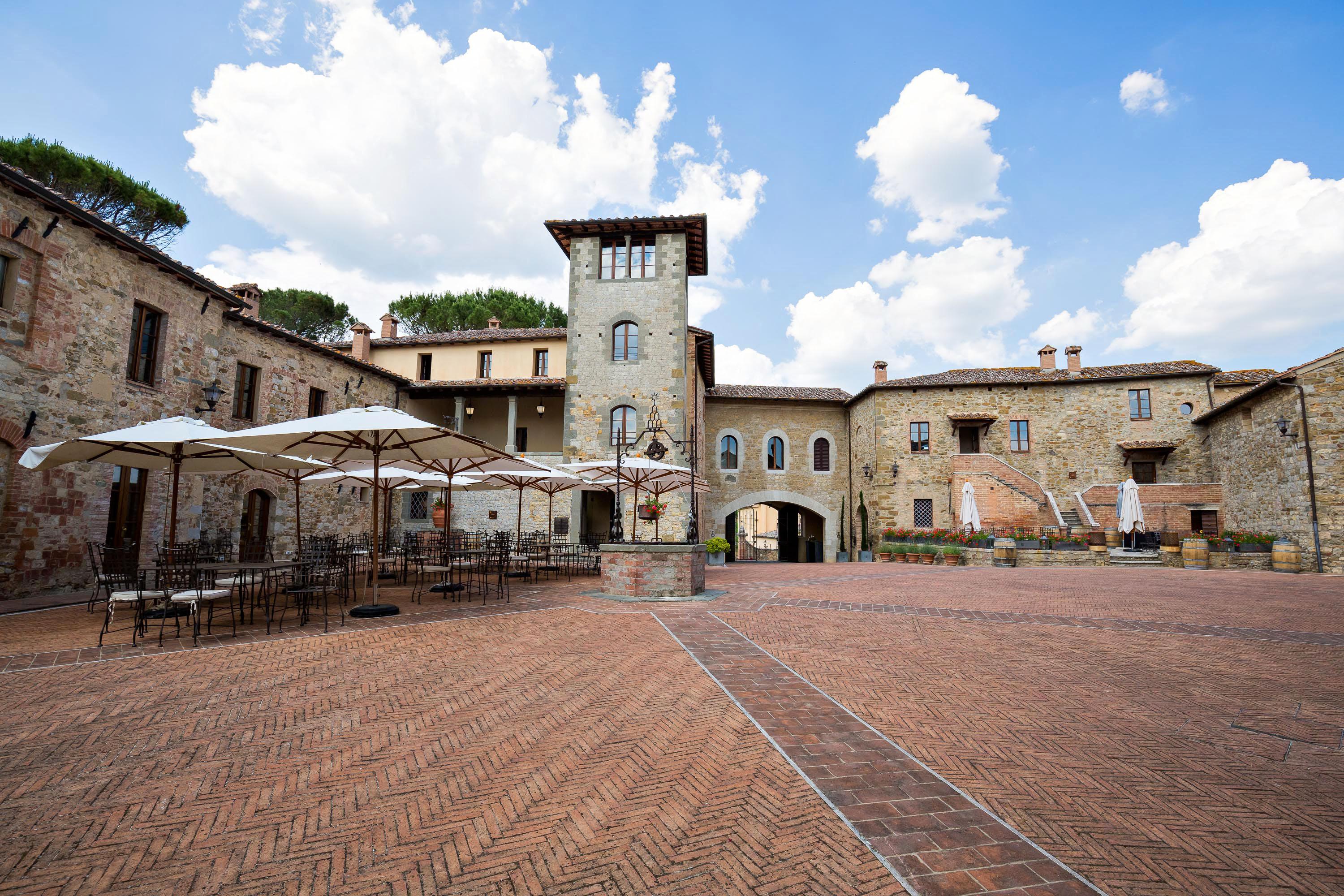 Castel Monastero - The Leading Hotels Of The World Castelnuovo Berardenga Exteriör bild